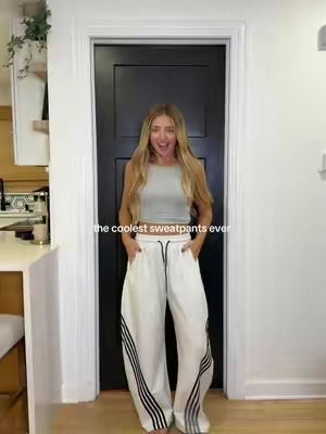 I’m obsessed with these new sweatpants 🤩 #sweatpants #baggysweats #fashiontiktok #comfyclothes #fallfashion 