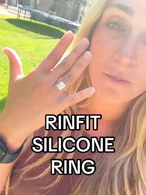 @Rinfit Rings the ring that keeps up with busy hands and active days yet still gets you compliments ✨👏🏼 #ring #siliconering #rinfit #jewelry #accessories 