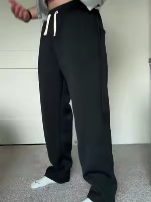 I got y’all #baggysweatpants #sweats #mensclothing #TikTokshopbacktoschool #tiktokshopcreatorpicks 