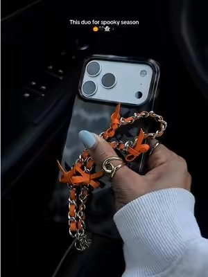 @Velvet Caviar #velvetcaviar #phonecase #cutephonecases #spookyseason #halloweenphonecase 