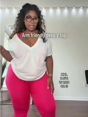 Arm friendly deep v women top #basictopsforwomen #deepvneck #plussizefashion #basictops 