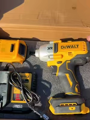 💪 Potencia inalámbrica para trabajos exigentes. La DEWALT DCF900 de 1/2” ofrece hasta 600 N·m de torque, múltiples velocidades y batería de litio de 20V 6.0Ah. Ideal para reparaciones automotrices, talleres, construcción y trabajos industriales. 🔧🚗 ¡Sin cables y lista para trabajar! #TikTokshopbacktoschool #Dewalt DCF900 1/2-inch Cordle #DEWALT #DEWALTTools #ImpactWrench 