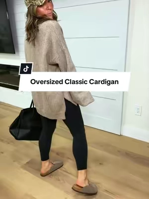 Fall staple 👏🏼 Perfect with leggings, but also so cute tucked into jeans! I’m 5’2” 130 in a large for full bottom coverage 😆 #cardigan #cardiganoutfit #falloutfits #leggingsoutfit #modestfashion 