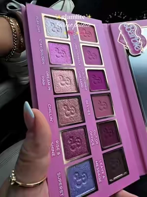 this barbie palette 🤌🏻✨ #glamlite #eyeshadowpalette #shimmereyeshadow #glamlitecosmetics #tiktokshopcreatorpicks 