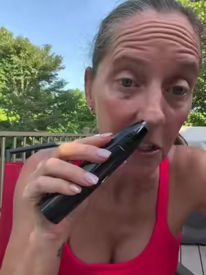 so portable it can trim anywhere #trimmer #earhair #nosehairtrimmer  #eyebrows #trim 