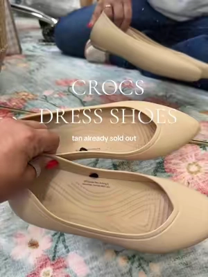 These crocs work flats are always selling out. Perfect for work or going out! #crocs #crocsnewarrivals #crocssuperbrandday #dressshoes 