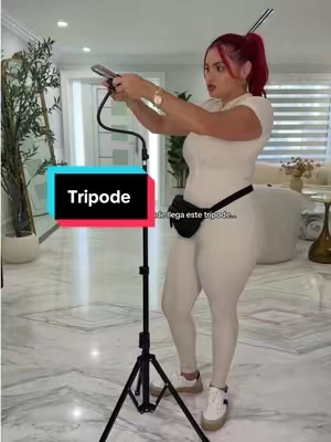 Este trípode se ajusta en altura, tiene cuello flexible para buscar el ángulo que quieras y viene hasta con control remoto para grabarte sin tocar el teléfono.  #tripod#tiktokshopcreatorpicks#phonetripod#TikTokshopbacktoschool  