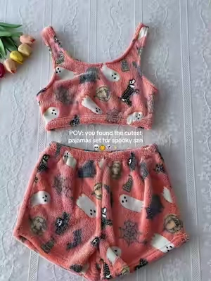 Spooky season!!!! Love these glow in dark pajamas sets>> #pajamas #pajamaset #halloween #ghost #spooky