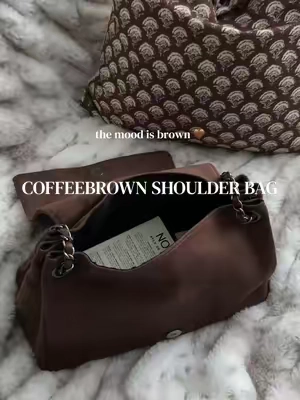 a brown bag that goes with everything✨🤎 #brownbag #brownpurse #fallfashion #mombag #mompurse 