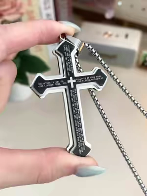 #tiktokshopcreatorpicks #necklace #fyp #crossnecklaces #jesu ✝️✝️✝️