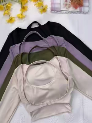 This 2-in-1 active top adds the perfect layered look and instantly elevates your vibe! ✨#SportsTee#2in1#longsleeve#gymoutfit#Yogawear