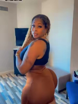 Dress, jeans, leggings… this goes under everything! 🤍 Seamless and ultra-smooth for a clean look. Helps sculpt your tummy and enhance your natural curves. The perfect everyday base layer! #ShapellxNewArrivals2026 #TikTokShopBackToSchool #shapellxshapewear