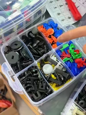 This plastic car clip kit includes hundreds of automotive push pins, retainer clips, and fasteners designed for trim panels, bumpers, fenders, door panels, and interior repairs. With multiple sizes organized in a durable storage case, this kit saves you time and trips to the auto parts store. Perfect for mechanics, bodywork, truck builds, and DIY garage repairs, these universal car fasteners are a must-have for anyone working on vehicles. #mechanictok #diycar #garagelife #truckbuild #autobody
