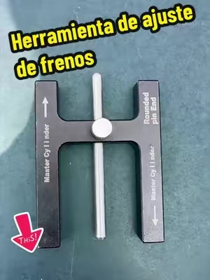 ¿Sabes lo peligroso que puede ser cuando la holgura de la palanca del servofreno es incorrecta?#CarDIY #tools #autotools #bluecollar #CarRepair 