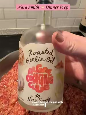 Nourishing + delish oil! Love this collab between Nara Smith & Algae Cooking Club!  #narasmith #algaecookingclub #algaeoil #dinnerprep #mealprephack 