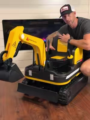 One of the coolest kids toys you’ll find #excavators #toyexcavator #kidstoy #excavatortoy #kids 
