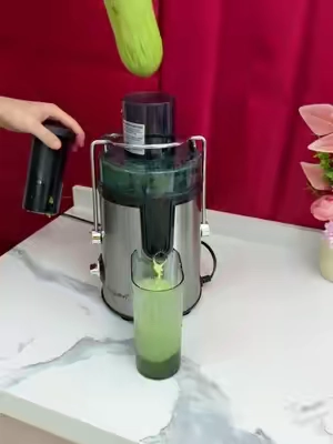 30-second morning routine: Fresh juice + smoothie combo ☀️