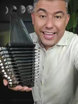 🛠️ Un set listo para cualquier reparación Este juego de 24 llaves de matraca con cabeza flexible incluye medidas métricas y SAE, ideal para mantenimiento automotriz, reparaciones del hogar y proyectos de bricolaje. #TikTokShopCreatorPicks #RatchetingWrench #ToolSet #MechanicTools #DIYTools