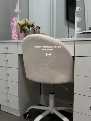 Such a cute affordable vanity/office chair ☁️✨ #vanity #makeupvanity #vanitychair #office #officechair  @Raybee Home 