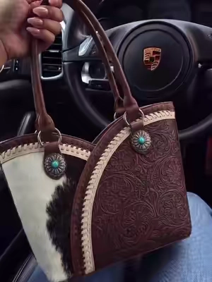 The product is in the cart, my dear friends. #bags #handbags #womenbag #bag #womenbags 