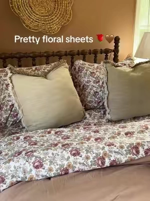 These  floral sheets are giving the sweetest cozy cottage vibes 🌹🤎 I love how warm and pretty they make the whole bed feel! #bedsheets #sheets #bedding #sheetset 