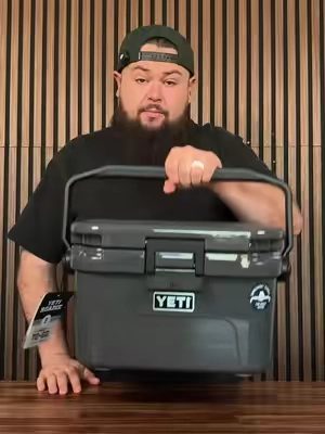 The YETI Roadie 8 Hard Cooler 🧊 Check link for current pricing #yeti #roadie8 #hardcooler #tiktokshopcreatorpicks #lunchcooler 