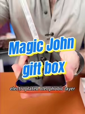 This three-in-one gift set from Magic John includes two tempered glass screen protectors, a phone case, and a charger – it's the perfect gift! #MAGICJOHN #foryoupage❤️❤️ #losangeles #tiktokshopsummersale 