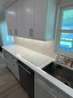 “Stone Drying Dish Mat” for a cleaner kitchen. Different color options available & free shipping! 10/10. Highly recommend!  #kitchenmusthaves #kitchen #kitchenfinds #kitchenorganization 
