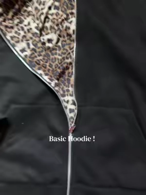 Leopard print reversible hoodie that’s basic minimalistic and no logo! #BlackHoodie #Hoodie #PlainHoodie #LeopardHoodie