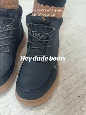 Catch me outside looking cute @HeyDude #heydude #heydudeshoes #boots #fallfashion 