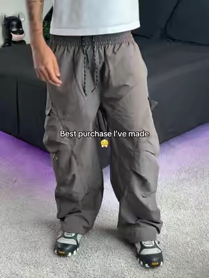 👆🏽Grab a pair before they sell out👆🏽 #recentpickups #musthaves #trackpants #trending #viraltiktok 