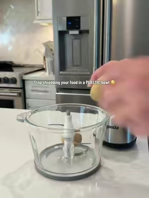 I have the 10 pro, which is the upgraded version! 🔪🔪🔪 #foodprocessor #kitchenappliance #kitchenappliances #kitchengadgets #kitchentools 