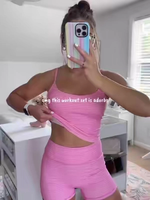 wearing a size M 💗 #workoutset #matchingset #gymoutfit 