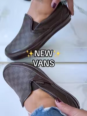 New VANS for FALL 🍁🍂 #vans #fallshoes #vansshoes #checkeredvans #sliponshoes @vans 