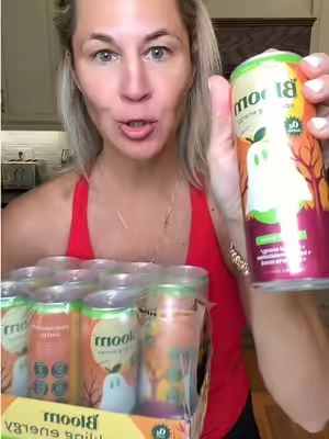 Girl moms stop what you are doing and order these now! @Bloom Nutrition just dropped their new fall flavor, Pear Scare 👻 #bloom #bloompartner #pearscare #girlmom #bloomenergy 