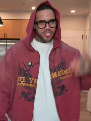 #mnml #mensfashion #hoodieseason #fallfashiontrends #vintagefashion 