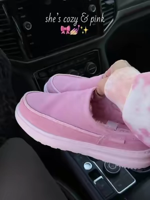 Pretty in pink & warm 🩷 #heydude #slippers #pink @HeyDude 