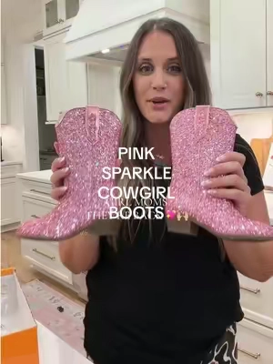 girl moms… the pink sparkle boots are a need 🎀✨ the cutest little statement shoe for fall outfits, dresses, & everything in between 🤌🏼 #girlmomfinds #toddlergirlfashion #littlegirlfashion #pinkcowgirlboots #kidsfallfashion @Topshoes 