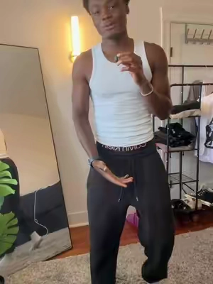 #sweats #chillfit #outfitinspo 
