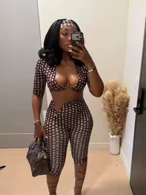 Superrr cute Polk a dot set 🤎🤎🤎 #cluboutfit #pretty #sexy #fyp 