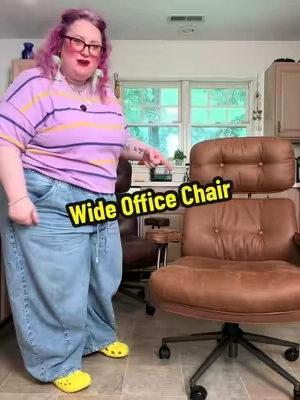 This chair is so comfy!! #officechair #plussizechair #executivechair #chair #TikTokshopbacktoschool 