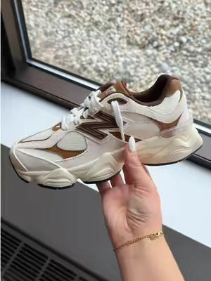 Fall essential 🍂👟 #shoes #brownshoes #9060 #womenshoes #flykicks 