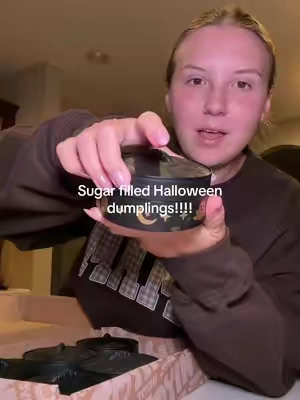 So fun!! #halloweendumplings #superraredumpling #sugarfilleddumpling #glitterdumpling #HalloweenTreats 