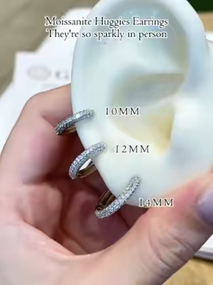 Moissanite Huggies Earrings.They're so sparkly in person💎✨#earrings #earring #earringslovers #moissaniteearrings #huggies #hoopearrings #moissanite #TikTokShopSummerSale #delzzad #waterproofjewelry #jewelry #giftideas #2026 #viral #delzzadjewelry #nontarnishjewelry #beautiful #luxury #affordable #diamond #diamondtester #s925 #s925silver #silver #silverjewelry #TikTokshopbacktoschool #BackToSchool2026 #DormTour #CollegeEssentials