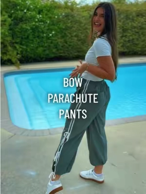 A moment for the bows!!!🤍🤩 #parachutepants #pants #fallfashion #transitiontofall #cutepants @Uaneo 