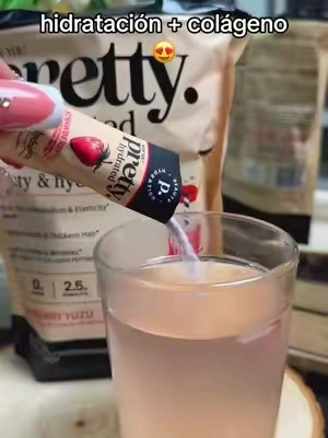 Hidratación que también se nota en tu piel Un sobrecito al día en tu botella de agua: colágeno VERISOL, elastina ElastaGLO y 5 electrolitos Sin azúcar, sin carbos y sin endulzantes artificiales Sabor fresa yuzu bien rico, sin cafeína y vienen 15 sticks para llevar a donde sea  #DealsForYou #TikTokCreatorPicks #TikTokShopSummer #electrolitos #colageno          Precios, disponibilidad y promociones sujetos a cambios sin previo aviso.