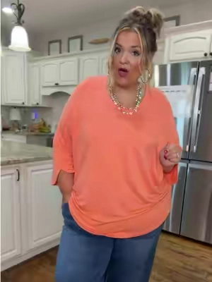 You can size down one in this top - I’m wearing my true size 3X and it fits with plenty of space! #tiktokshopcreatorpicks 
