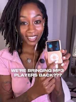 this just unlocked a childhood memory 😭🎧 #2000sNostalgia #Nostalgia #MP3Player #Y2KNostalgia #2000sKids 