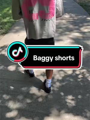 Too fye #fashioninspo #shorts #baggyshorts #streetwear 