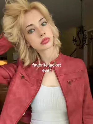 i love the red #girltok #OOTD #ootdinspo #fashiontiktok #girlytok 